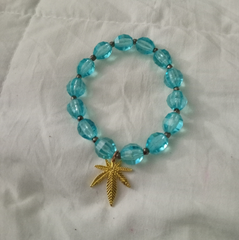 hand crafted Gold plated leaf crystal statement stretchy bracelet